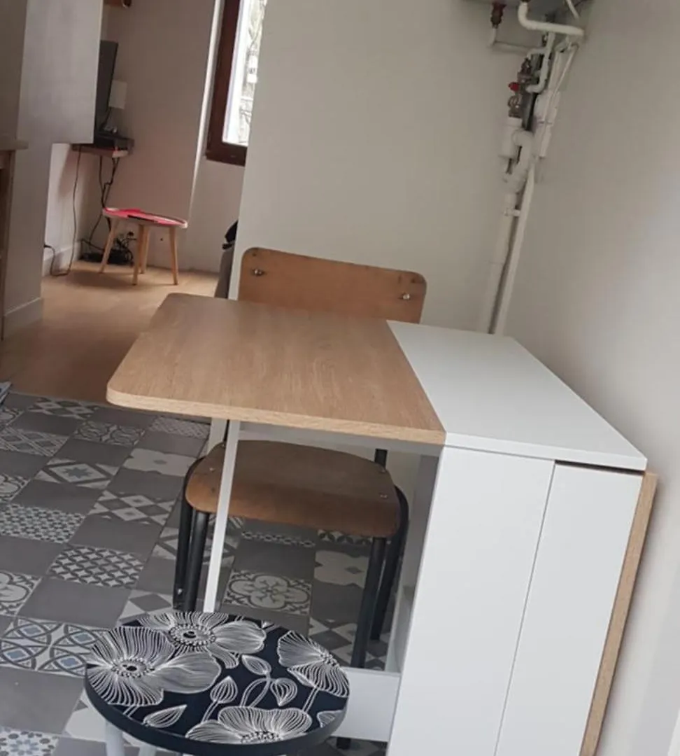 Studio/F1 Aux Buttes Chaumont Paris 0*,  France