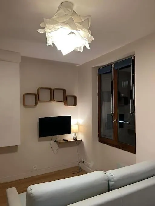 Apartamento Studio/F1 Aux Buttes Chaumont Paris